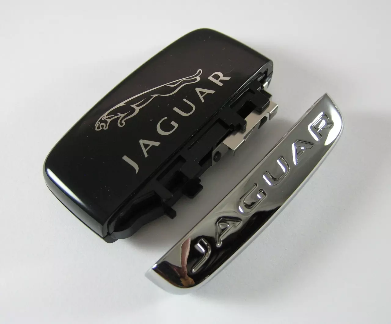 Брелок ключа (Jaguar XF/XJ) в Молдове