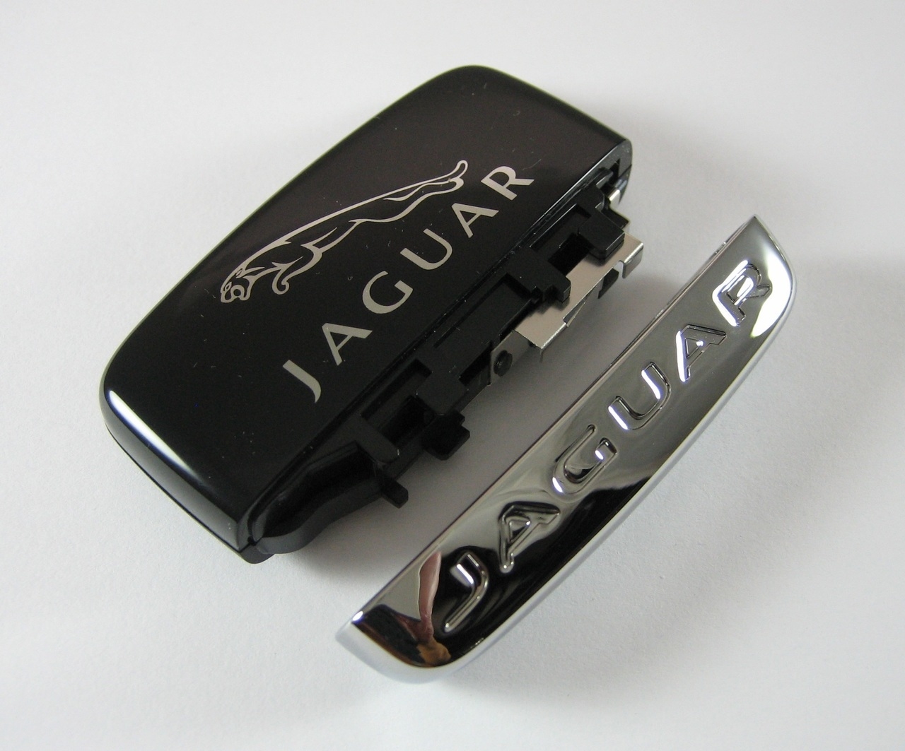 Брелок ключа (Jaguar XF/XJ)