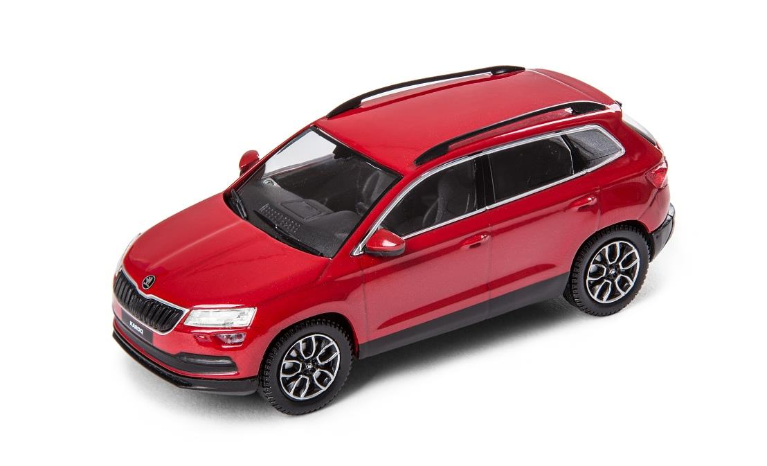 Miniatura metalica SKODA KAROQ 1:43 rosu catifelat