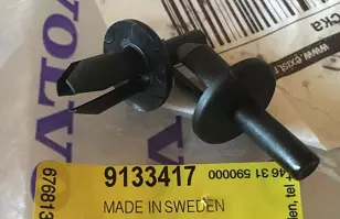 CLEMA DE FIX ELEMNTE EXTERIOR DIN PLASTIC VOLVO în Moldova