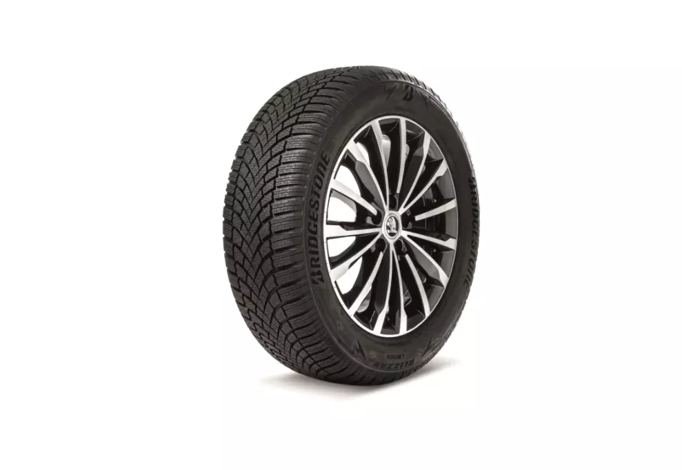 Roata iarna 235/55 R18 Blizzak LM-005 + 7.0J x18 ET43 Trinity black (L)/KODIAQ