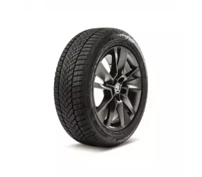 Roata iarna 215/55 R17 Ultragrip Perfomance + 7.0J x17 ET45 Triton black (R) KAROQ în Moldova