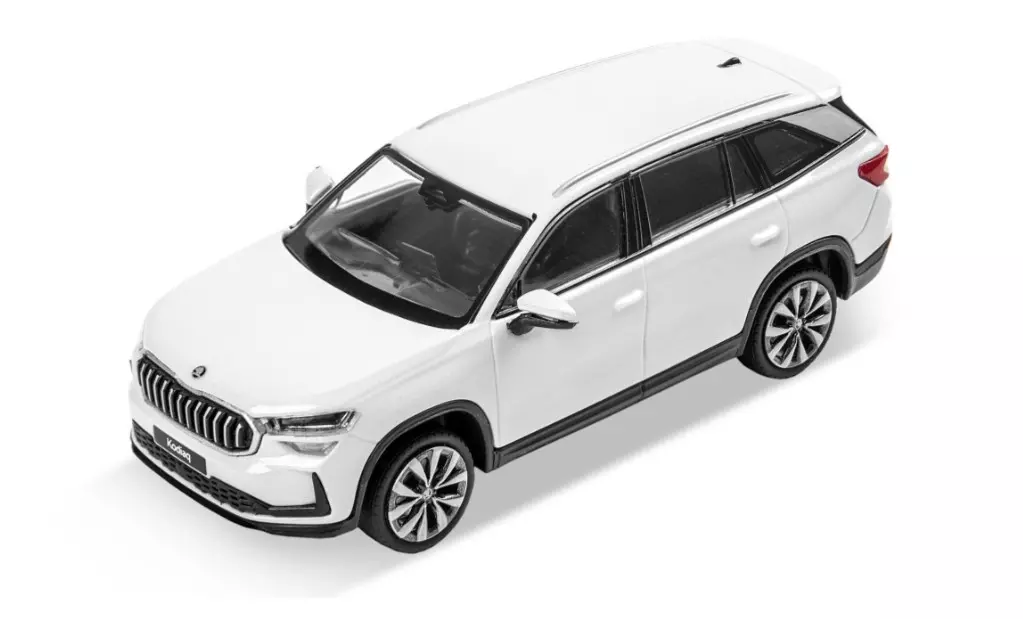 Модель металлическая SKODA KODIAQ II 1:43 Moon White в Молдове
