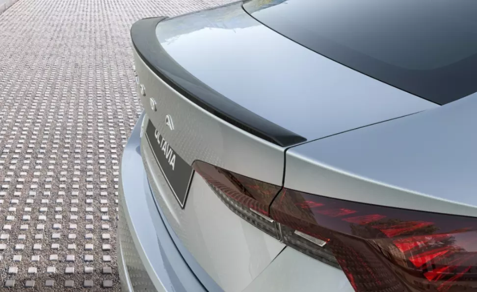 Spoiler usa portbagaj negru Octavia A8 în Moldova