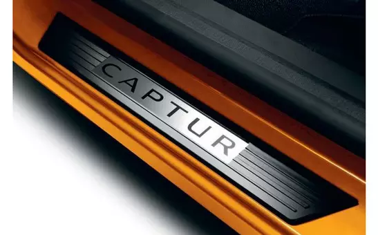 Накладки порога передние (к-кт 2шт.) Captur в Молдове