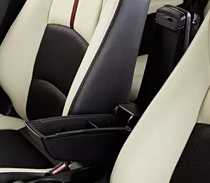 Подлокотник Регулир., Кожан. Mazda2 DJ1 в Молдове