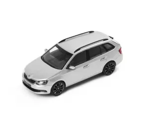 Металлическая модель FABIA Combi 1:43 серебристый в Молдове